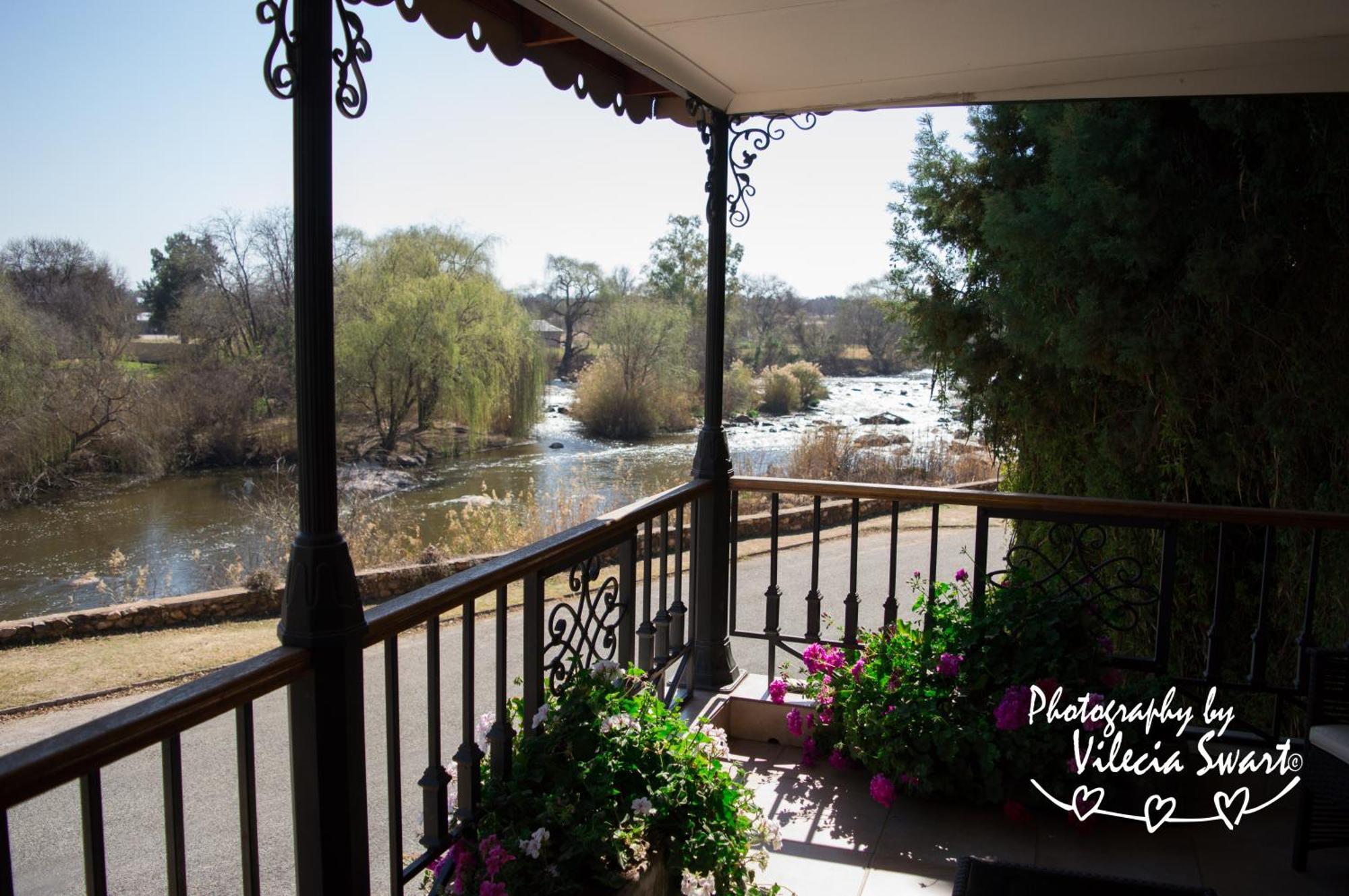 Mistique Waters Guesthouse Parys Exterior foto